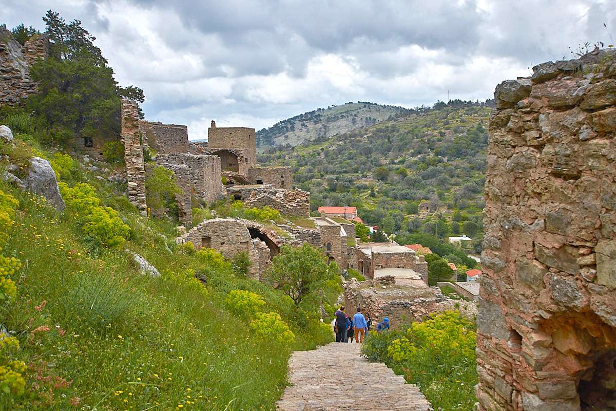 Das mittelalterliche Dorf Anavatos ist heute verlassen