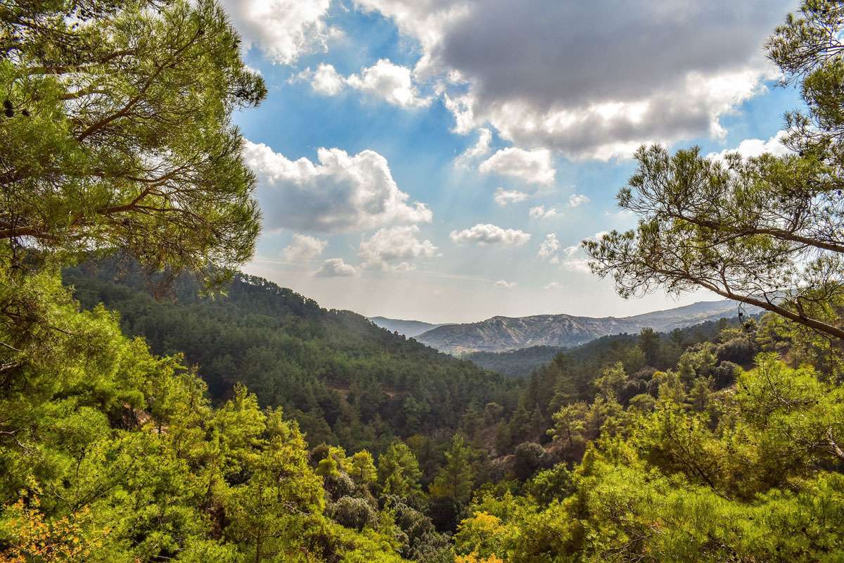 Malerische Gebirgslandschaft auf Zypern