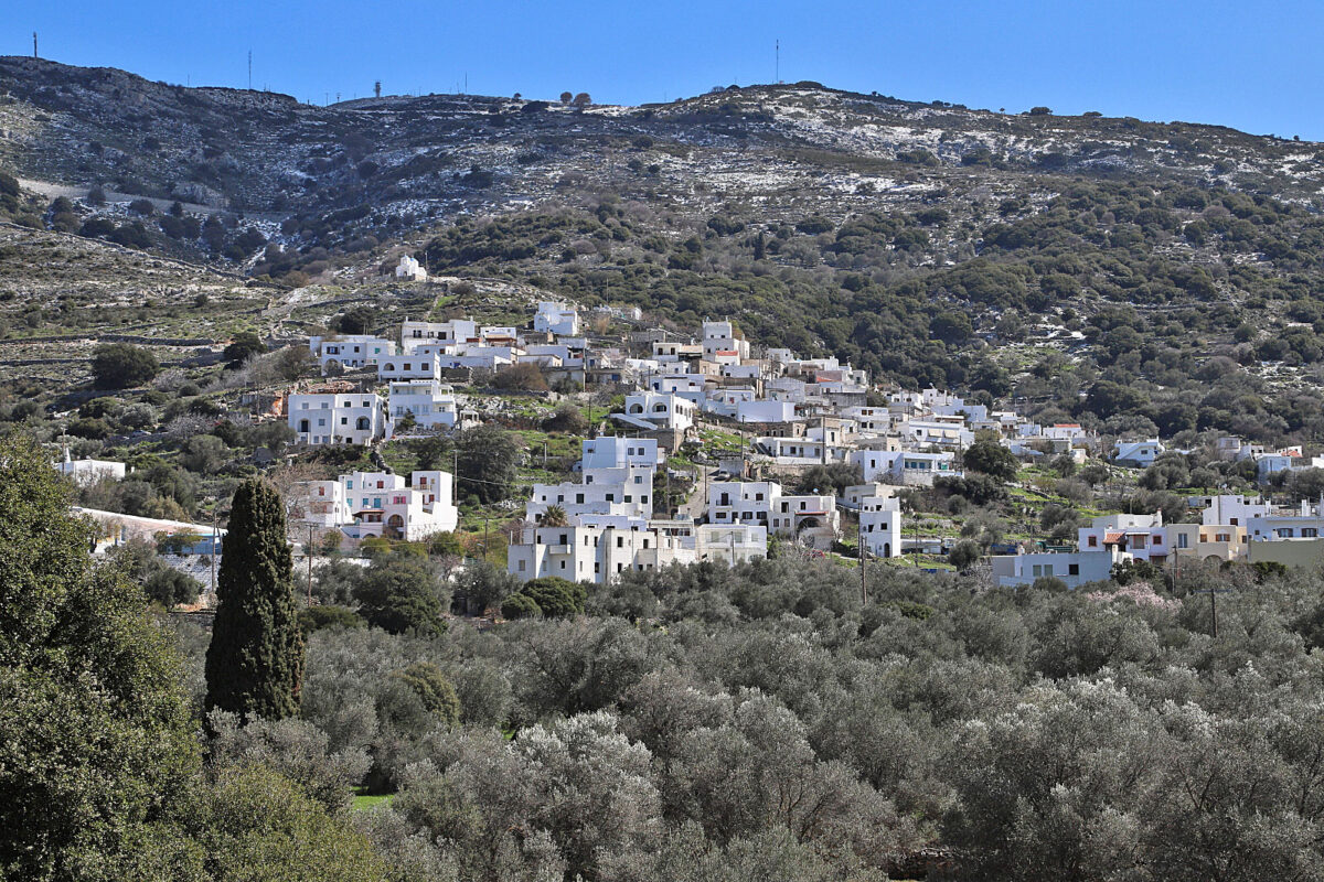 Filoti liegt am Fuße des Berges Zas im Zentrum von Naxos